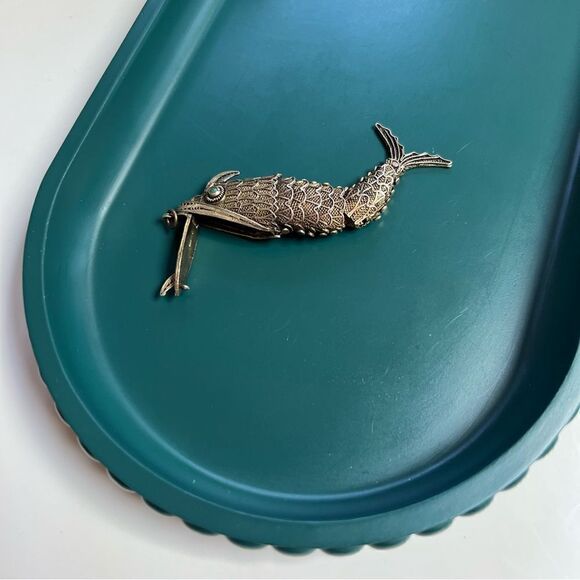 Rare Vintage Articulated Fish Hidden Pendant Box Chinese Gilt Turquoise Eyes - Picture 3 of 9